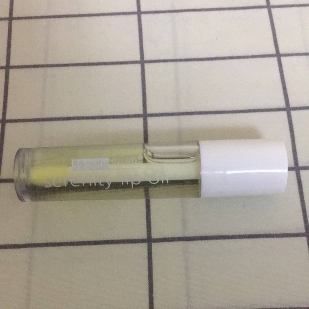 💛Serenity Lip Oil - Yellow💛